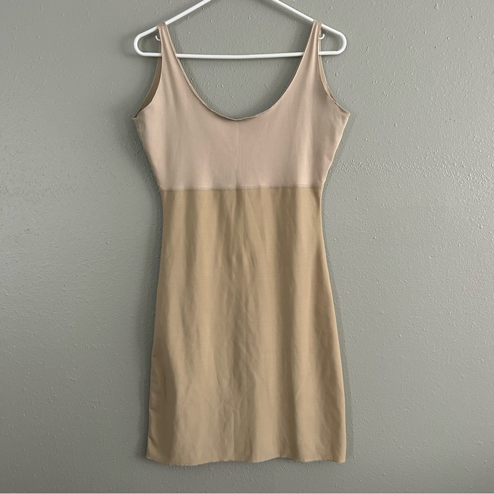 Spanx by Sara Blakely Hide and Sleek Full Slip Dress Size L Nude Tan Shapewear